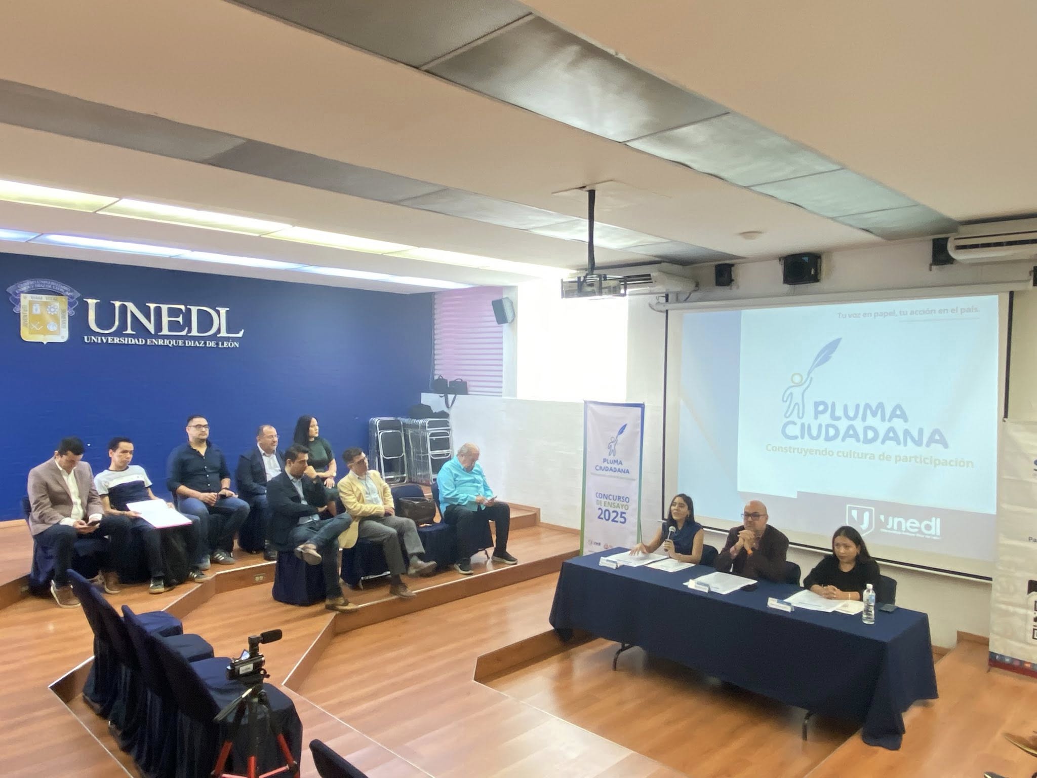 Pluma Ciudadana: Construyendo Cultura de Participación.